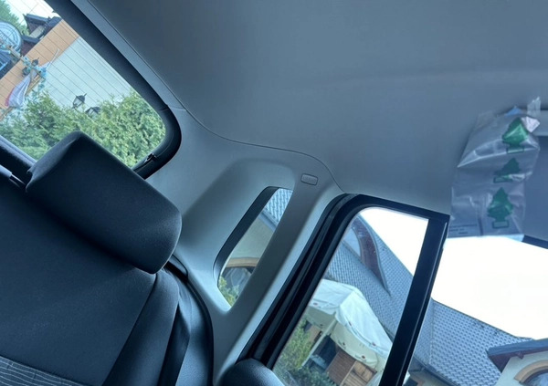 Volkswagen Tiguan cena 49900 przebieg: 207000, rok produkcji 2015 z Będzin małe 562